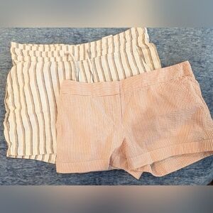 2 Pairs Of Casual Women's Shorts